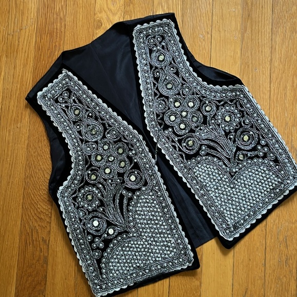 Vintage Beaded Velvet Vest Black & Silver Traditional Folk Embroidered - Picture 8 of 11